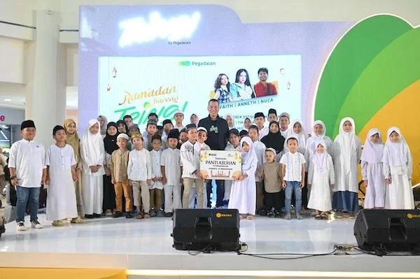 Pemberian santunan kepada anak-anak panti asuhan di Mall Panakkukang, Kota Makassar (Dok: Ist)