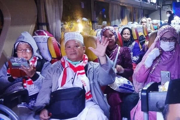 Jemaah haji kloter 16 Embarkasi Makassar (Dok : Ist).