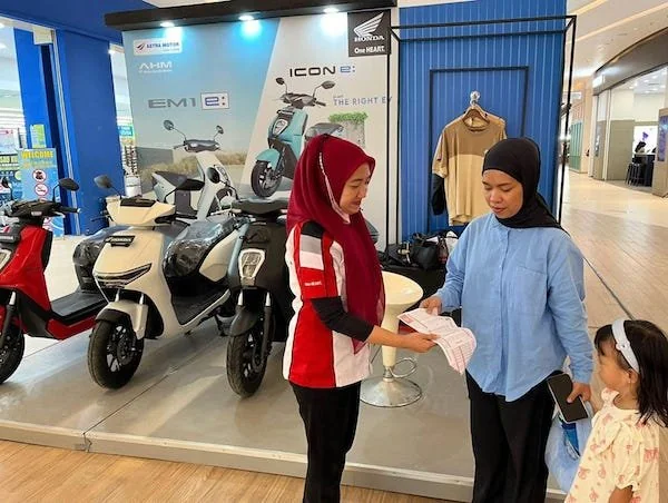 Pameran Motor Listrik EVMazing Corner di Mall The Park Kendari (Dok: Ist)
