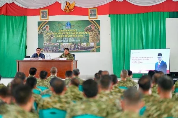 Sekprov Sulsel Jufri Rahman menjadi narasumber pada kegiatan retret Pemkab Bone (dok. Ist)