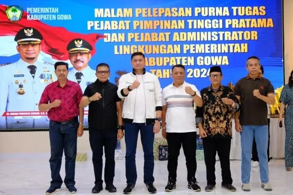 Bupati Gowa, Adnan Purichta Ichsan melepas Purna Tugas 4 orang Pejabat Pimpinan Tinggi Pratama dan Pejabat Administrator Lingkup Pemkab Gowa (Dok : Ist).