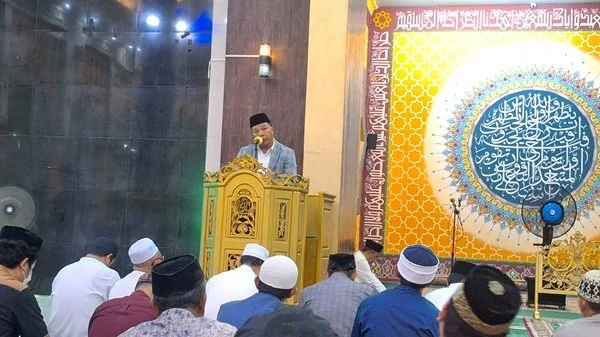 Bupati Bulukumba, Sulawesi Selatan Andi Muchtar Ali Yusuf memilih Masjid Islamic Center Dato Tiro (ICDT) , Senin (12/3).