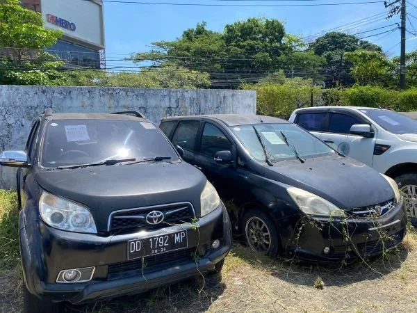Kondisi kendaraan dinas Pemprov Sulsel yang akan dilelang (Dok : Ist)