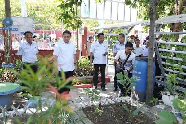 Wali Kota Makassar Munafri Arifuddin saat Meninjau Kelurahan Panampu, (Dok: Ist).