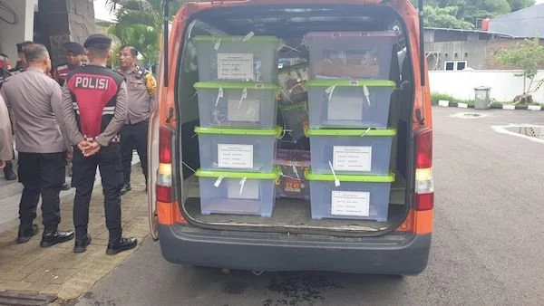 Kontainer logistik surat suara yang akan direkapitulasi (Dok:Ist)