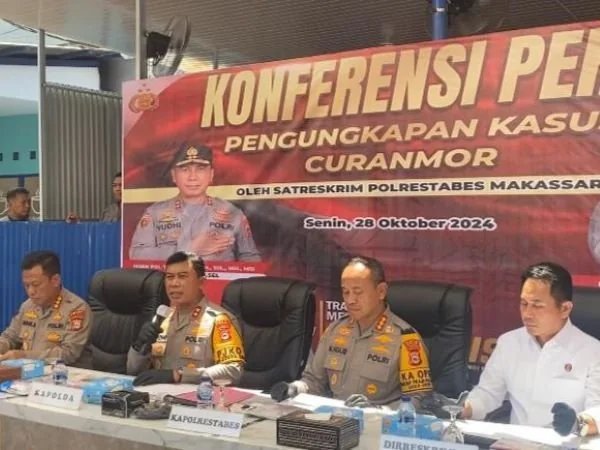 Konferensi pers pengungkapan pelaku curanmor (Dok: Atri KabarMakassar).
