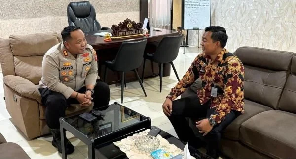Kepala Rumah Tahanan Negara Kelas IIB Jeneponto, Adam Ridwansyah, melaksanakan kunjungan silaturahmi ke Kantor Kepolisian Resor Jeneponto. (Dok; Ist)