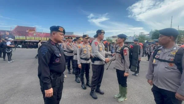 Apel pemberangkatan 100 personel Satuan Brigade Mobil (Satbrimob) Polda Sulsel untuk melaksanakan tugas Bantuan Kendali Operasi (BKO) ke wilayah Polda Aceh. (Dok: Ist)