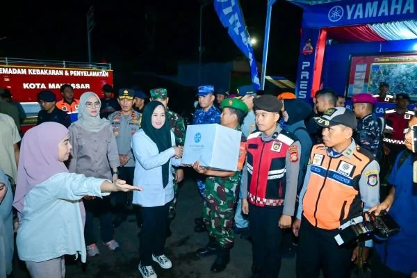 Wagub Sulsel, Fatmawati Rusdi saat memantau Pos Operasi Ketupat (Dok: Ist).