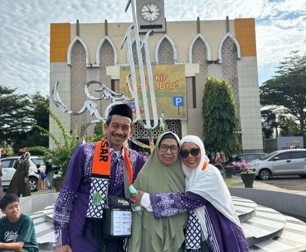 Jemaah calon haji kloter pertama Embarkasi Makassar (Dok : Ist).