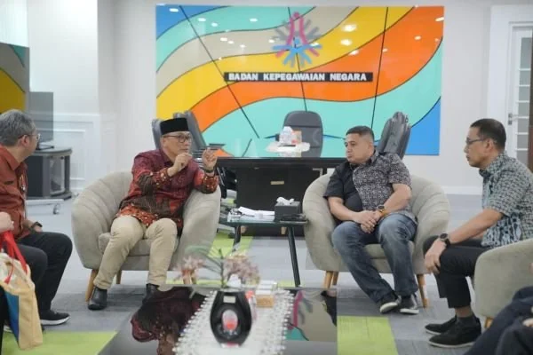 Wali Kota Makassar Munafri Arifuddin saat Menemui Kepala Badan Kepegawaian Negara (BKN), Prof. Dr. Zudan Arif Fakrulloh, (Dok: Ist).