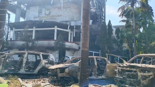 Kondisi Gedung DPRD Makassar Pasca Dibakar Massa Aksi, (Dok: Sinta Kabar Makassar).