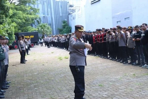 Personel yang disiapkan untuk mengamankan debat kedua pasangan calon Wali Kota dan Wakil Wali Kota Makassar (Dok : ist).