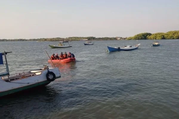 Pencarian pemilik kapal yang diduga tenggelam di perairan Kabupaten Pangkep (Dok: Ist).