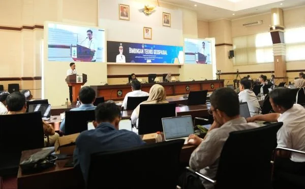 Plh Kepala Diskominfo SP Sulsel, Sultan Rakib di Kantor Gubernur Sulsel (Dok: Ist).
