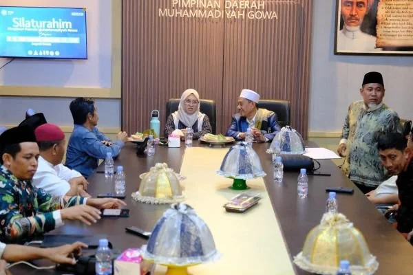 Bupati Gowa, Sitti Husniah Talenrang saat silaturahmi bersama Pimpinan Daerah Muhammadiyah Gowa di Pusat Dakwah Muhammadiyah Gowa, (Dok: Ist).