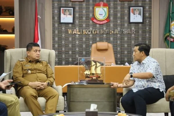 Audiens Wali Kota Makassar Munafri Arifuddin dengan FISIP Unhas (Dok: Ist).