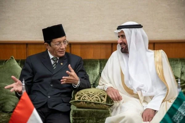 Menteri Agama RI Nasaruddin Umar saat bertemu dengan Menteri Haji dan Umrah Arab Saudi Tawfiq F Al Rabiah (Dok : Ist).