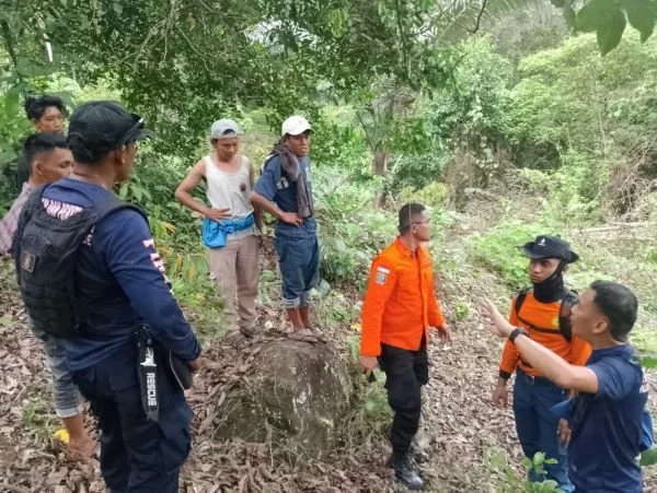 Tim SAR gabungan lakukan pencarian terhadap korban yang hilang di Luwu (Dok: Ist)