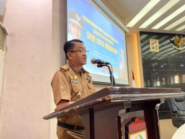 Asisten I Pemkot Makassar, Abd Muh Yasir dalam membuka Monev SPBE Diskominfo, Selasa (7/5).