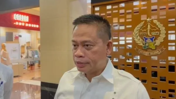 Pj Gubernur Sulsel, Prof Fadjry Djufry di Kantor Gubernur Sulsel (Dok: Ist).