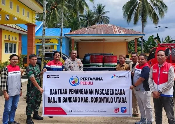 Pertamina Patra Niaga Regional Sulawesi Melalui Integrated Terminal Gorontalo Salurkan Bantuan BBM untuk Dukung Penanganan Pascabencana di Gorontalo Utara. (Dok: Ist)