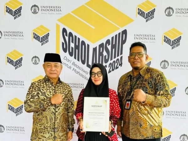 Dinas Pendidikan Kabupaten Gowa meraih penghargaan Mitra Beasiswa dari Universitas Indonesia atas program Beasiswa Seperempat Abad (Dok : Ist).