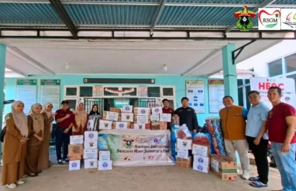 Direktur RSGM Unhas Salurkan Bantuan Medis dan Logistik ke Lokasi Bencana Terparah di Kabupaten Agam. (Dok: Ist)