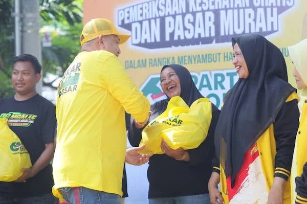 Sembako Pasar Murah HUT Golkar ke-61 di Makassar, (Dok: KabarMakassar).
