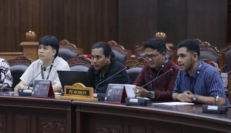 Para Pemohon saat Sidang Pemeriksaan Pendahuluan Perkara Nomor 93/PUU-XXIV/2026 Pengujian Materiil UU Nomor 1 Tahun 2023 tentang Kitab Undang-Undang Hukum Pidana, (Dok: Ist)