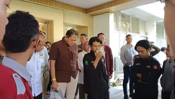Suasana Masa Aksi Aliansi Mahasiswa Sains dan Teknologi (Dok: Sinta KabarMakassar).
