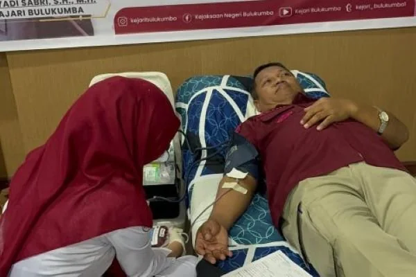 Hari Bhakti Adhyaksa ke-64, Kejaksaan Negri  (Kejari) Bulukumba mengelar pemeriksaan kesehatan gratis (Dok : ist).