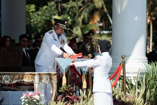 Upacara peringatan Hari Ulang Tahun (HUT) ke-81 Republik Indonesia tingkat Provinsi Sulawesi Selatan di Lapangan Rumah Jabatan Gubernur Sulsel (Dok: Ist)