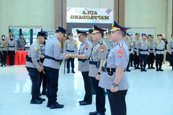 Upacara pelantikan dan serah terima Polda Sulsel (Dok: Ist)