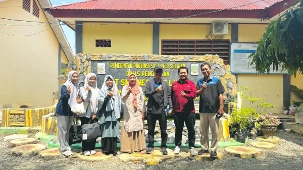 Politeknik Bosowa resmi menandatangani MoU dengan UPT SMKN 2 Luwu (Dok : Ist).