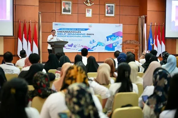 Sekprov Sulsel, Jufri Rahman pada pelatihan pejabat fungsional guru (Dok: Ist)