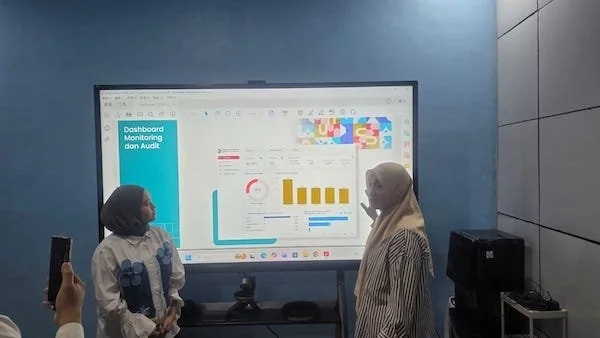 Kepala Dinas Pendidikan Kota Makassar, Achi Soleman saat Menjelaskan Soal SPMB 2026 (Dok: Ist).