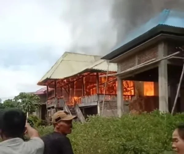 Rumah Warga di Tompo Kelara Jeneponto Ludes Terbakar. (Dok: Ist)