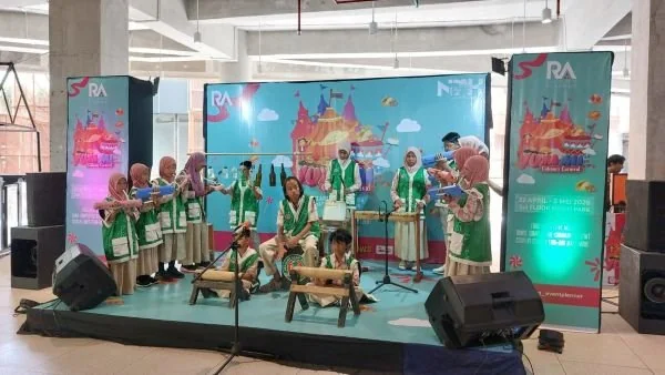Penampilan SAB Percussion Sekolah Alam Bosowa. (Dok: Ist)