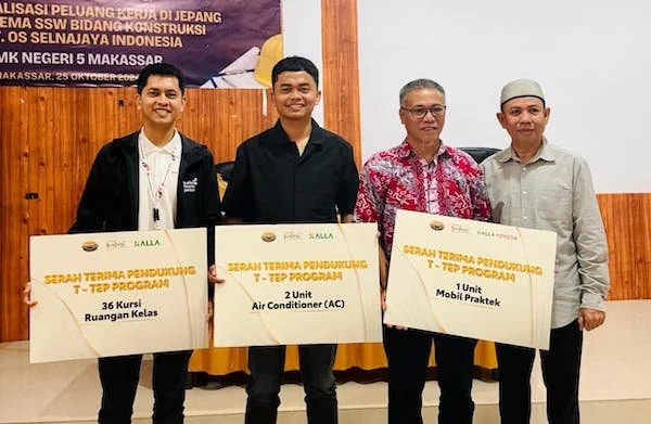 Kalla Toyota beri bantuan fasilitas pendidikan di SMK Negeri 5 Makassar (Dok: Ist)