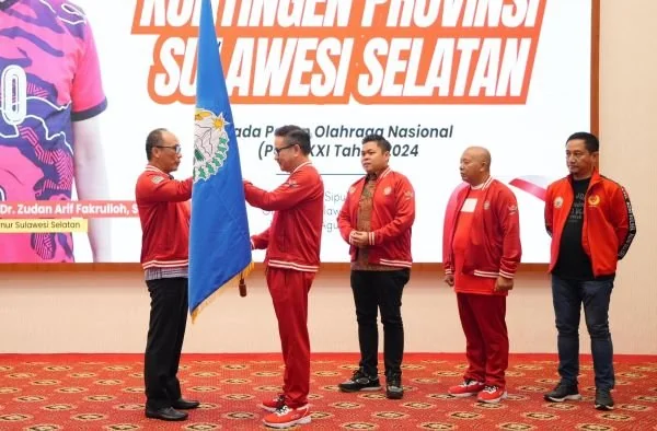 Sekprov Sulsel, Jufri Rahman saat memimpin kontingen Sulsel berkompetisi di PON XXI Aceh-Sumut (Dok: Ist)