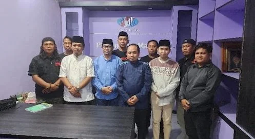 Jajaran pengurus Kantor LKLBH Citra Bangsa di Makassar, Sulawesi Selatan.