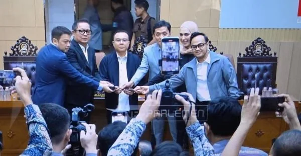 Tangkapan Layar TV Parlemen saat Rusdi Masse Dilantik Menjadi Ketua Komisi III, (Dok: Ist)