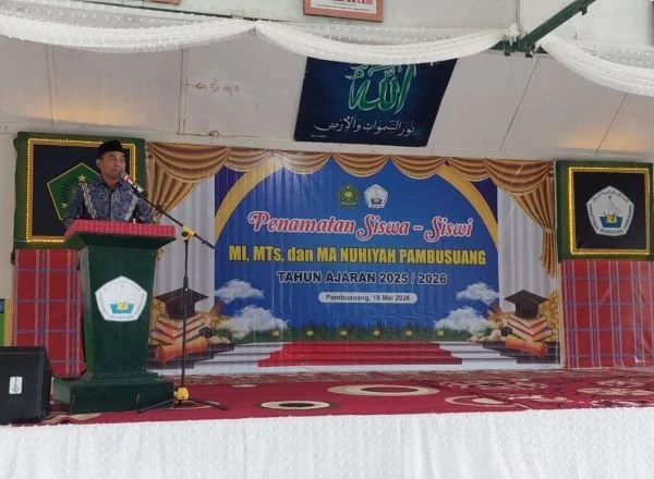 Ketua Komisi I DPRD Sulawesi Barat (Sulbar), Syamsul Samad yang juga menjabat sebagai Ketua KONI Sulbar menghadiri kegiatan penamatan siswa-siswi Pesantren Nuhiyah Pambusuang. (Dok: Ist)