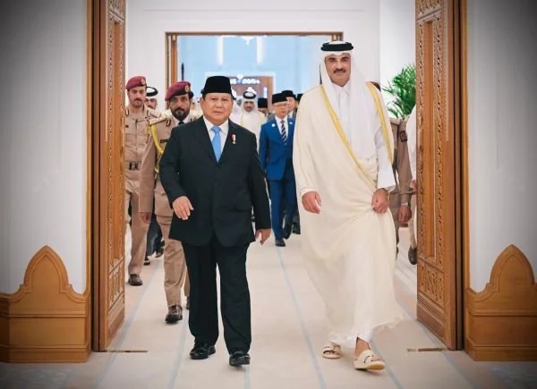 Presiden Prabowo Disambut Hangat Emir Qatar di Istana Amiri Diwan, Doha (Dok : Ist).