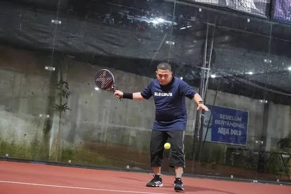 Wali Kota Makassar Munafri Arifuddin saat Padel, (Dok: Ist).