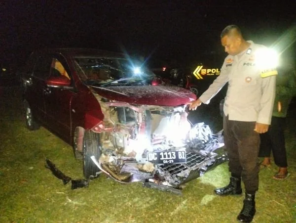 Personel Polsek Sendana saat mendatangi TKP Laka Lantas (Dok : Ist).