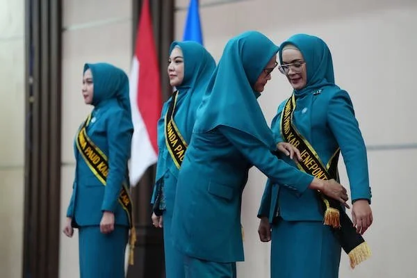 Ninuk Triyanti Zudan saat melantik Pj Ketua PKK Takalar, Sidrap, dan Jeneponto (Dok: Ist)