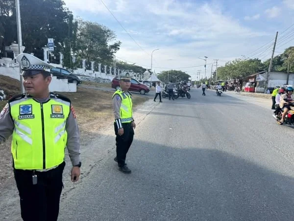 Operasi gabungan yang digelar di depan Kantor Gubernur Sulbar (Dok: Ist)