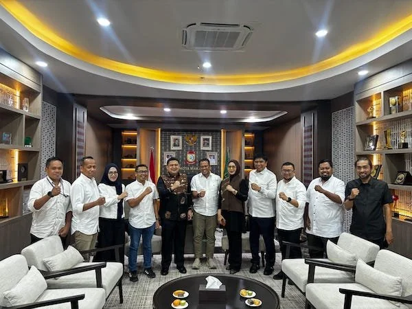 Panitia Mubes IKA Unhas bersama Wali Kota Makassar, Munafri Arifuddin (Dok: Ist)